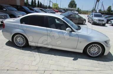 BMW e90 320i 110kw Benzin 6-Brzini 2006god. "AVTOCENTAR"