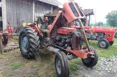 Delovi za traktor Ursus c355