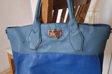 Плава чанта